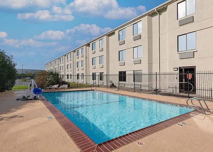 Greentree Inn - Iah Airport Jfk Blvd
